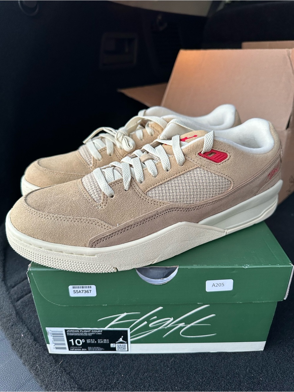 Jordan Low-Top Sneakers in Beige with White and Red Accents